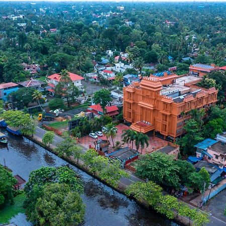 Haveli Backwater Resort Alappuzha Экстерьер фото