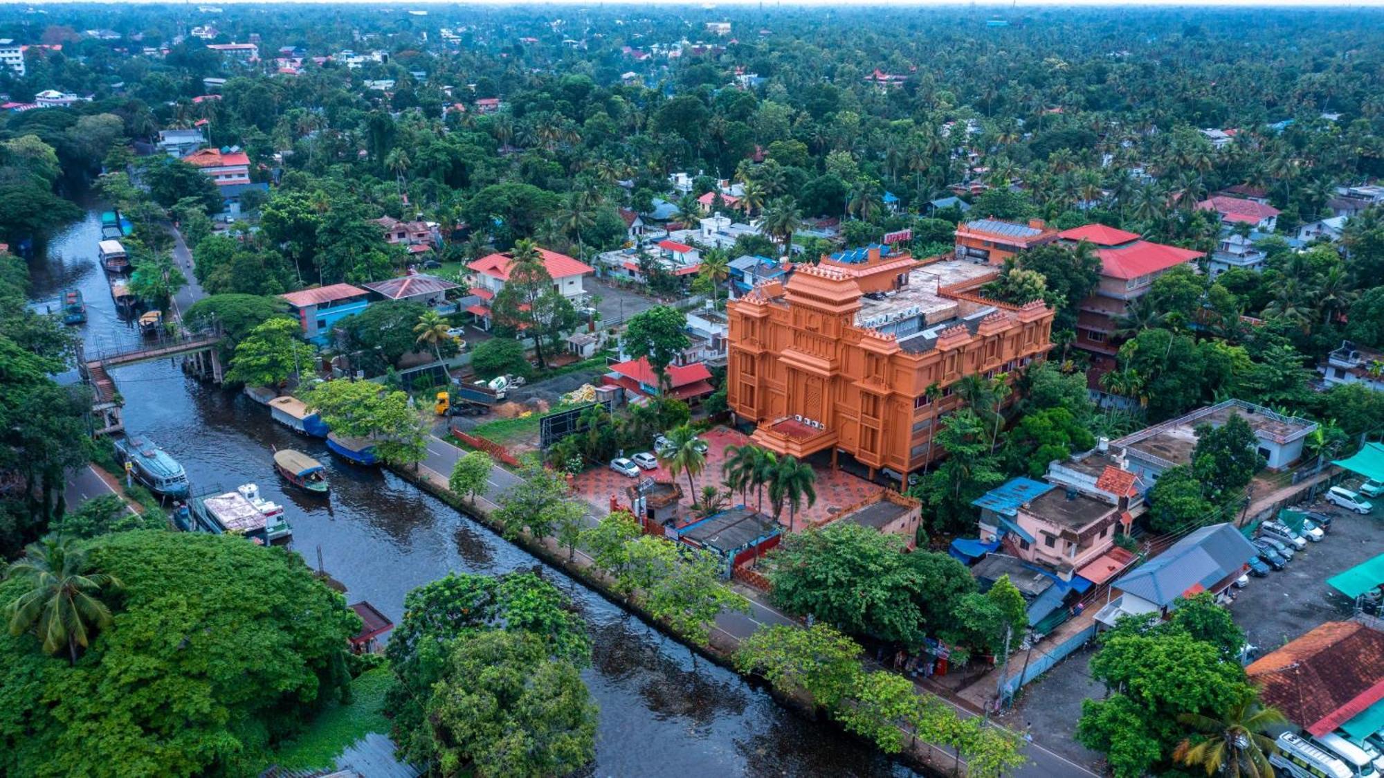 Haveli Backwater Resort Alappuzha Экстерьер фото